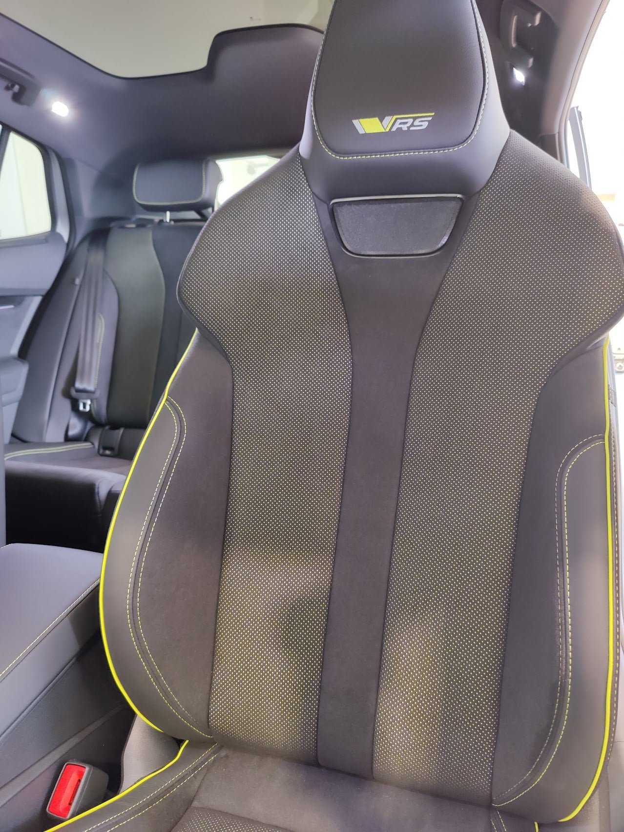 Tablet holder Skoda Enyaq RS/Sportline og Skoda Enyaq Coupé RS/Sportline